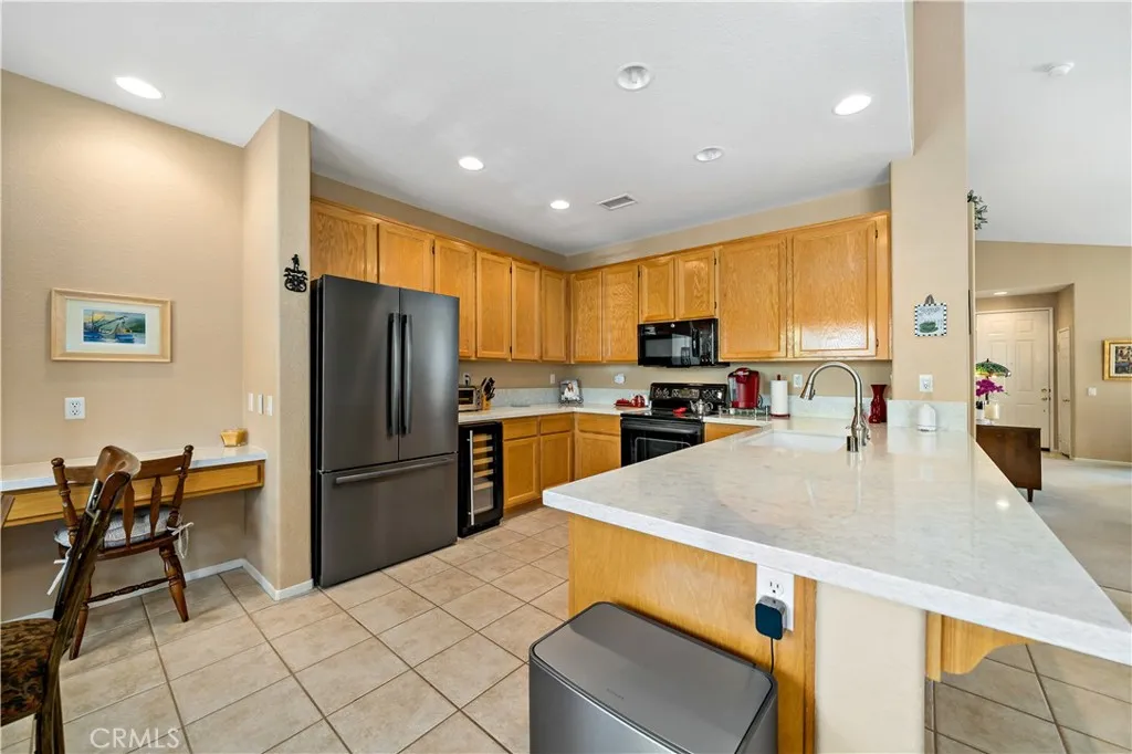 28918 Lake Fork Drive, Menifee, California 92584 home-pic-12